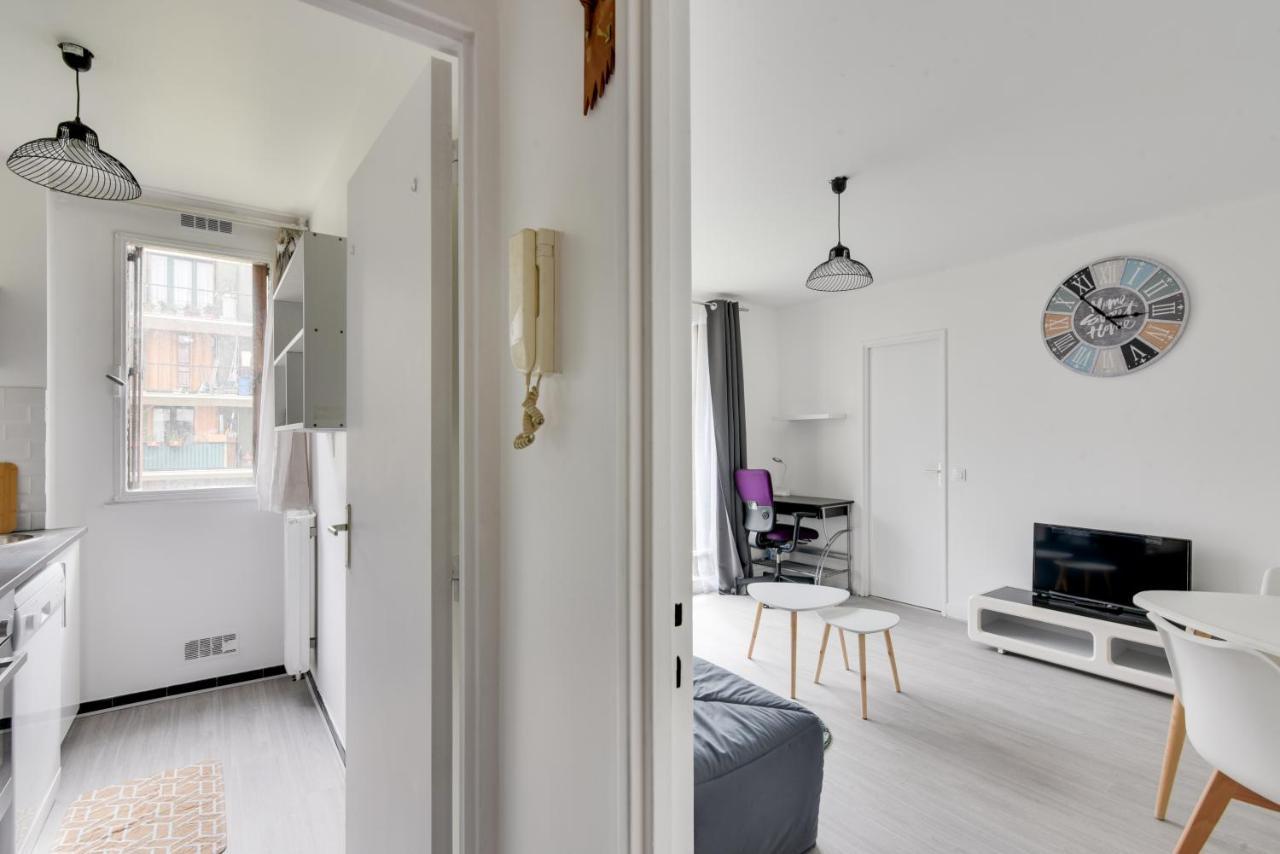 Apartament Budget Apart With Balcony Near Paris Bondy Zewnętrze zdjęcie